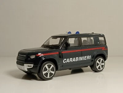 Bburago 30310 Land Rover DEFENDER 110 "Carabinieri" - METAL Scala 1:43 - Immagine 1 di 3