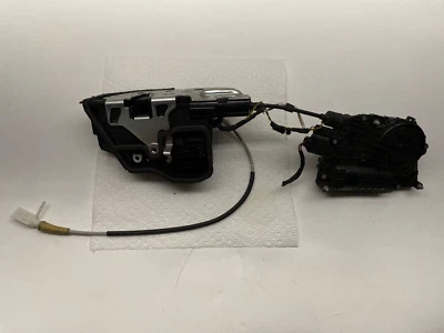 Atuador de trava de porta dianteira direita fabricante de equipamento original 2011 2012 013-2016 BMW 550I F10 7185692 - Imagem 1 de 4