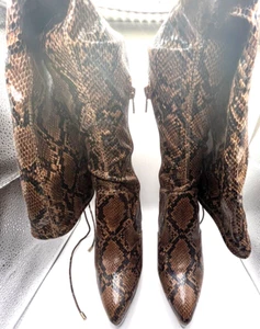 Women's ShoeDazzle Over The Knee Snake Print Platform Boot Size 8.5 NIB - Picture 1 of 17