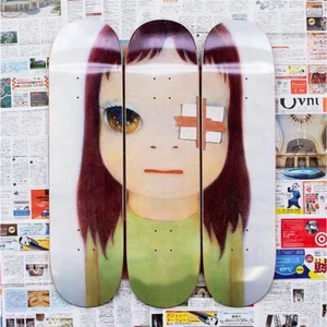 3 STCK. Yoshitomo Nara unbetitelt 2 Skateboard Ahornbrett Heim Wanddekor Ein Set - Bild 1 von 5