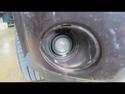 Used Driving Light fits: 2006 Pontiac Torrent Fog-Driving Grade A - Image 1 of 4