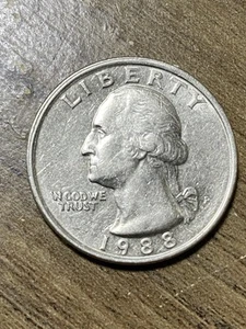 1988-P Quarter-Error-Misaligned I ( In God We Trust) - Picture 1 of 4