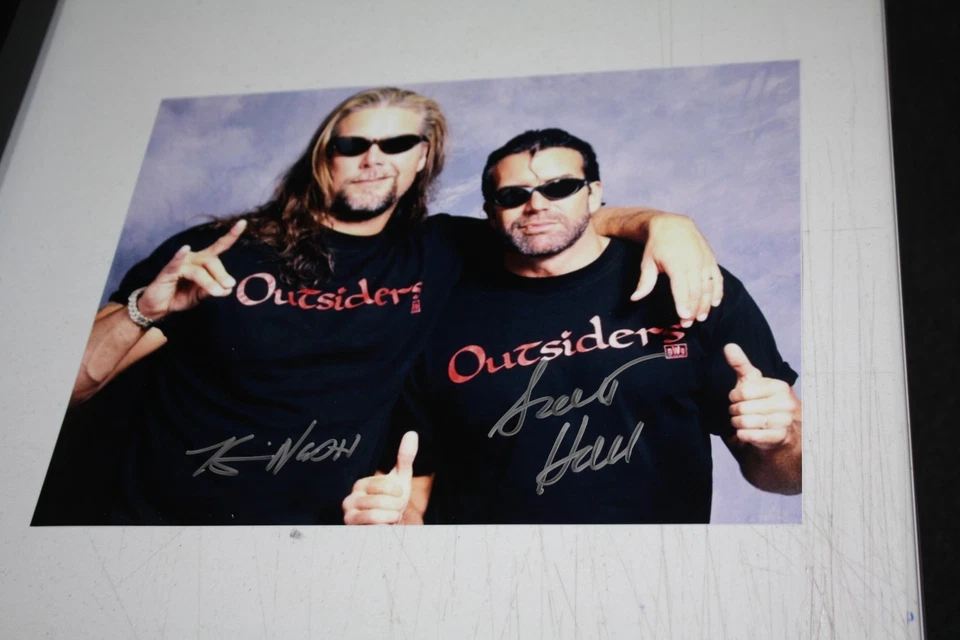 NUEVO CON ETIQUETAS WCW "THE OUTSIDERS" KEVIN NASH & SCOTT HALL FOTO FIRMADA DOBLE 11X14 WWE HOF Foto 1 de 1