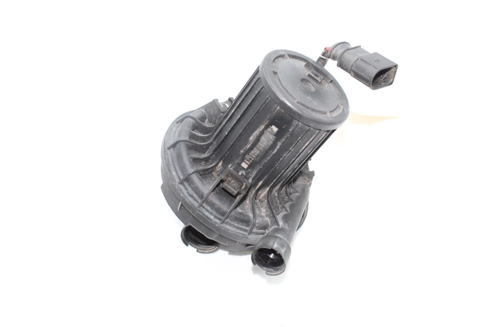 04-10 BOMBA INYECCIÓN AIRE SECUNDARIA AUDI A8 L QUATTRO Q7849 Foto 1 de 4