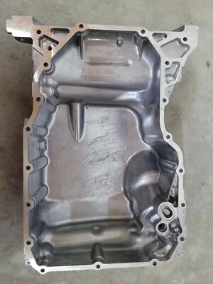 Conjunto de cárter de aceite de motor APDTY 140221 con tapón de drenaje Foto 1 de 4