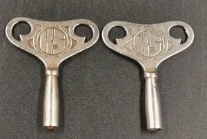 2 ANCIENNES CLES  POUR PENDULE HORLOGE CARILLON COMTOISE - Imagen 1 de 3