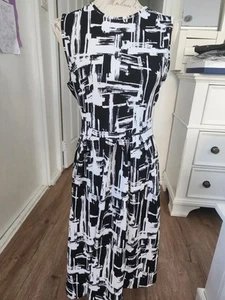 Asos Size 14 Dress Black And White Fit And Flare - Picture 1 of 7