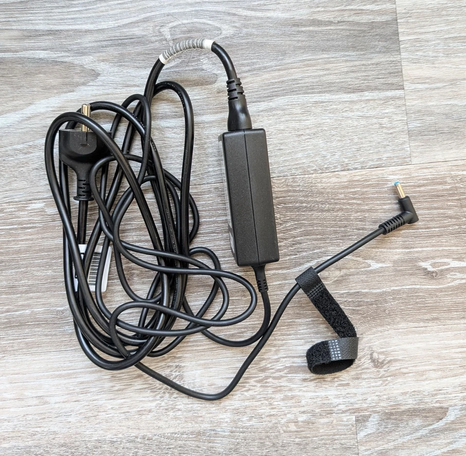 HP 65W Netzteil 19.5 Output 100-240V Input Ladekabel für Laptop gebraucht - Bild 1 von 1