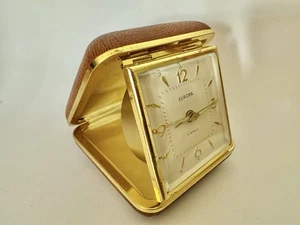 Reisewecker EUROPA  Handaufzug im Leder Etui mechanisch Uhr Wecker vintage - Bild 1 von 4