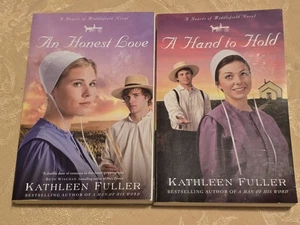 Kathleen Fuller ~ Eine Hand zum Halten ~ Eine ehrliche Liebe ~ Herzen des Mittelfelds ~ 2 Bücher Posten - Bild 1 von 13