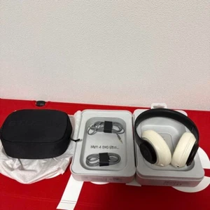 STUSSY Beats Wireless Headphones White/Black - Picture 1 of 6