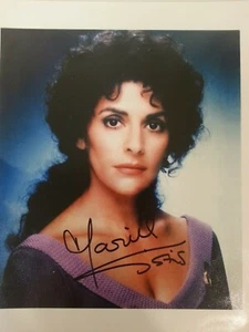 Foto en color firmada por Marina Sirtis de Star Trek - Imagen 1 de 4