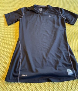 NIKE Pro T-shirt Gr.S Top Zustand!!! Wie neu!!!! - Bild 1 von 4