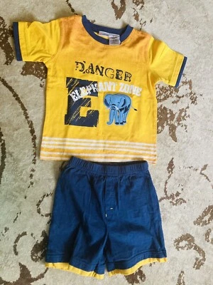 Conjunto de 2 piezas de camisa de zoológico de elefante amarillo 3T Kid Connection azul zona de peligro Foto 1 de 4