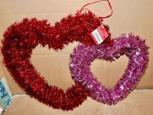 Valentine's Day Hearts Tinsel Wall Decor 17" x 12" 193A - Picture 1 of 3