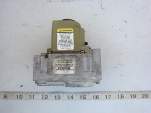 Honeywell VR8204M2909 Erdgas 24V Gasventil, gebraucht - Bild 1 von 6