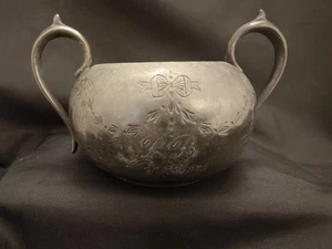 Pewter Sugar Bowl 1936 Engraved December 25th 1936 R B 15cm Wide VGC No Lid - Picture 1 of 24