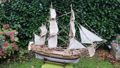 Großes Artesania Holzbausatz HMS ENDEAVOUR Modellschiff Captain Cook Segelschiff - Bild 1 von 4