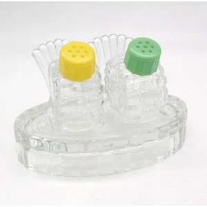 Double Clamshell Glass Salt & Pepper Shakers Fan Tail Tray Green & Yellow Lids - Picture 1 of 11