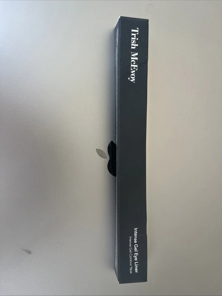 Delineador de olhos Trisha McEvoy gel intenso novo na caixa preto - Imagem 1 de 1