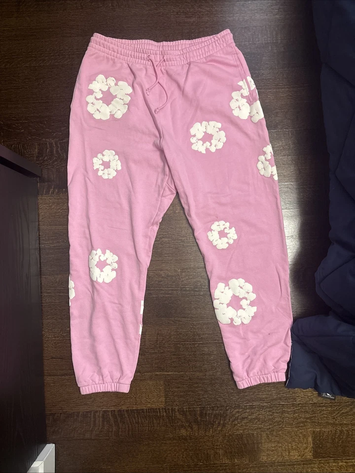 Розовый джинсовой ткани слезы брюки размер XXL 🔥🔥 - Изображение 1 из 3