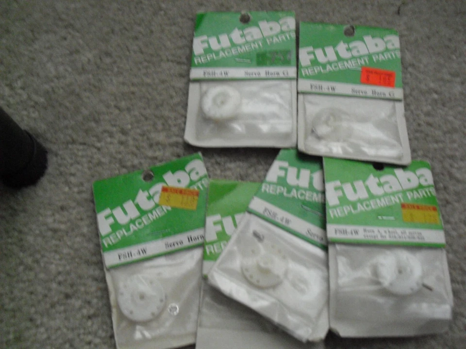 Lot of 6 Futaba RC Airplane Part Packs Servo Horn A White Disc FSH-4R NIP - Image 1 of 1