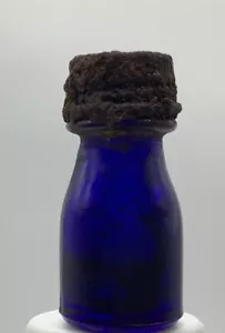Tiny Deep purple apothecary bottle - Picture 1 of 10