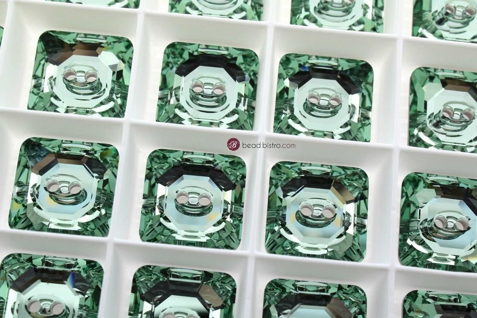 Swarovski Square Buttons Chrysolite MF 16mm (6 Pieces) #3017 - Image 1 of 1