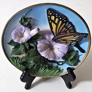 Vintage Cadona 1999 Raised Butterfly Flower Plate - Picture 1 of 3