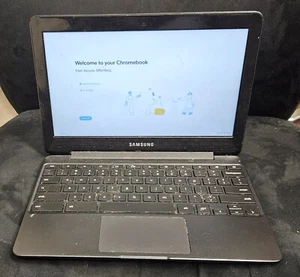 Samsung Chromebook 11.6" (16GB SSD, Celeron N3050 @ 1.6 Ghz, 2GB RAM) XE500C13 - Picture 1 of 11