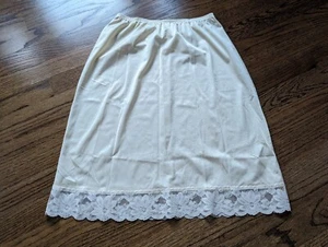Vtg Lorraine Nylon & Lace Half Slip Sz S ANTRON III 80s NWOT NOS Vintage NEW - Picture 1 of 6