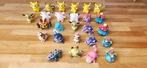 26 X Vintage Tomy Pokemon CGTSJ 2" Figures - Picture 1 of 5