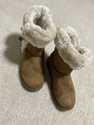 Botas Airwalk para mujer de gamuza sintética y piel con ribete grande cierre de palanca marrón talla 7 Foto 1 de 4