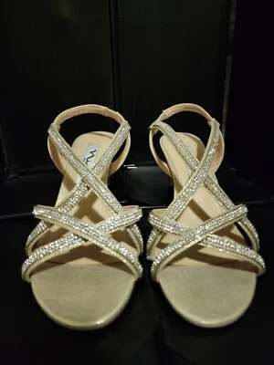 Nina Noni Strappi Sandals, Women's Size 5.5M, Gold - Imagem 1 de 4