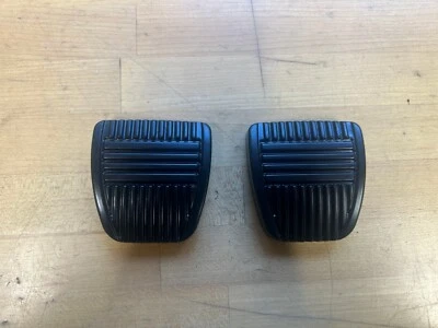 ALMOHADILLA DE GOMA PARA PEDAL DE FRENO Y EMBRAGUE - ORIGINAL OEM - TOYOTA STARLET 1996 - 1999 Foto 1 de 2