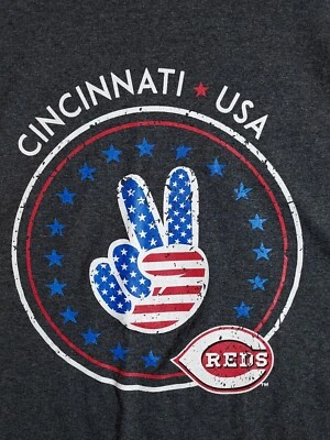 Cincinnati Reds XL USA Peace Sign Tshirt Toyota Fruit Loom - Image 1 of 4