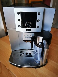 Sehr gepflegte DeLonghi Perfecta ESAM 5500S Kaffeevollautomat - Bild 1 von 3