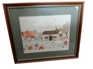 Imagen de costura vintage enmarcada bordada a mano de casa de campo firmada IVY B - Imagen 1 de 2