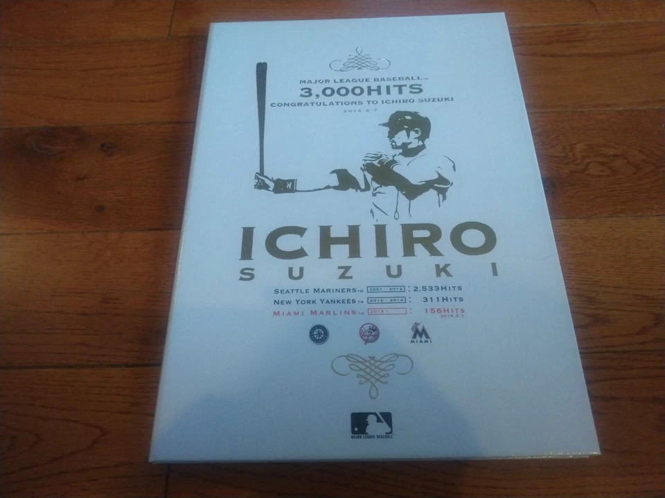 Ichiro Suzuki 3000 hits book Japanese commemorative postcards Seattle Mariners - Image 1 of 4