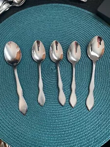 TWILIGHT by ONEIDA STAINLESS BURNISHED 1881 ROGERS 3 TEASPOONS & 2 PLACE SPOONS - Picture 1 of 5