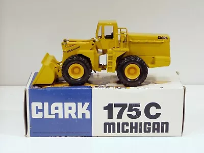 Clark Michigan 175C  Loader - 1/50 - Conrad #2885 - N.MIB - Image 1 of 4