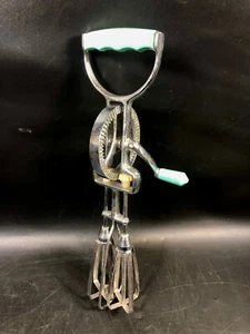 Vintage 13" Mint Green Maynard Egg Beater - Picture 1 of 9