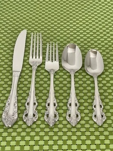Wallace ANTIQUE BAROQUE Stainless NEW 18/10 Glossy Flatware SMART CHOICE E99N - Picture 1 of 21