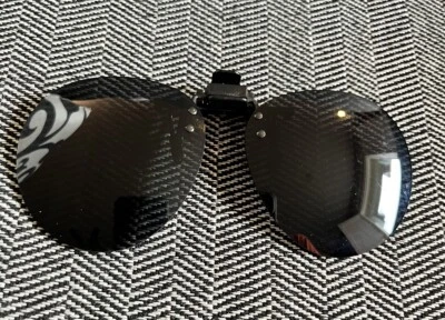 Gafas de sol con clip abatibles grises tintadas polarizadas oceánicas lentes negras Foto 1 de 4