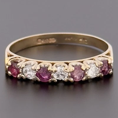 Anillo de eternidad rubí oro amarillo de 9 quilates talla O 1/2 con sello Foto 1 de 4