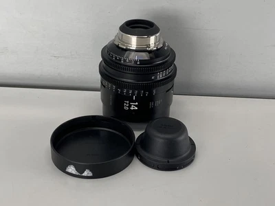 Lente Cine Prime de alta velocidad Sigma 14 mm T2 FF - negra Foto 1 de 4