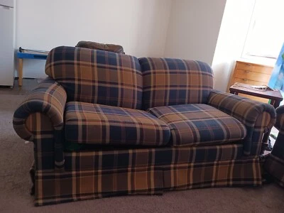 La-Z-Boy Bringin' it back to the basics with this Couch & Loveseat!  - Image 1 of 4