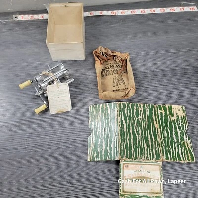 CARRETE DE FUNDICIÓN VINTAGE AÑOS 50 PFLUEGER "SUMMITT" LEVEL-WIND Nº Bolsa de caja 1993-L W Foto 1 de 4