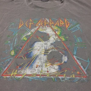 Def Leppard Medium Gray T-shirt Rock Band Joe Elliot Phil Collen Rick Allen - Picture 1 of 10