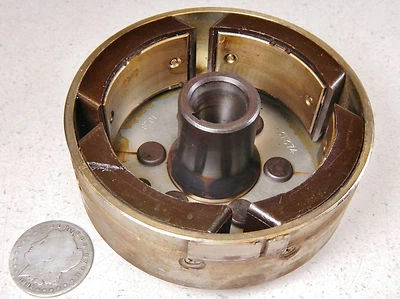 Volante magneto 89 YAMAHA XT350  - Imagem 1 de 4